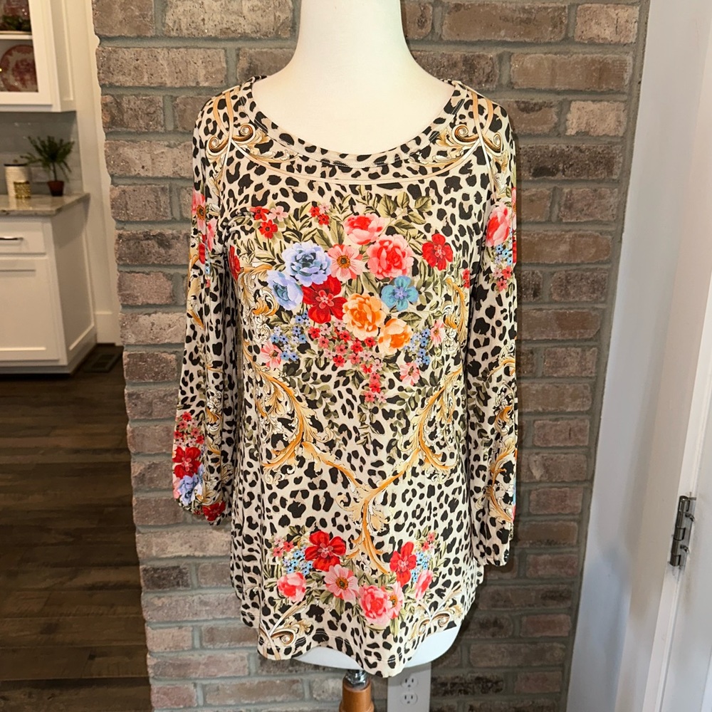 ✨NWT✨ Johnny Was Cheetah Floral Puff-Sleeve Top Size Small